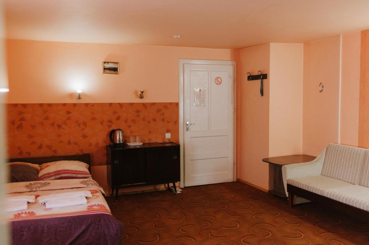 Mala Praha Otel Ujgorod Dış mekan fotoğraf