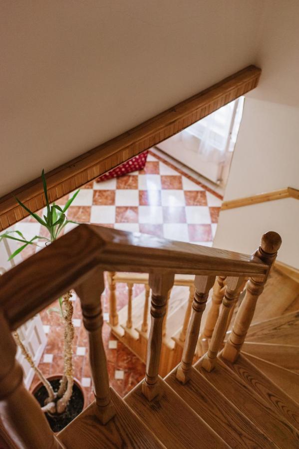 Mala Praha Otel Ujgorod Dış mekan fotoğraf