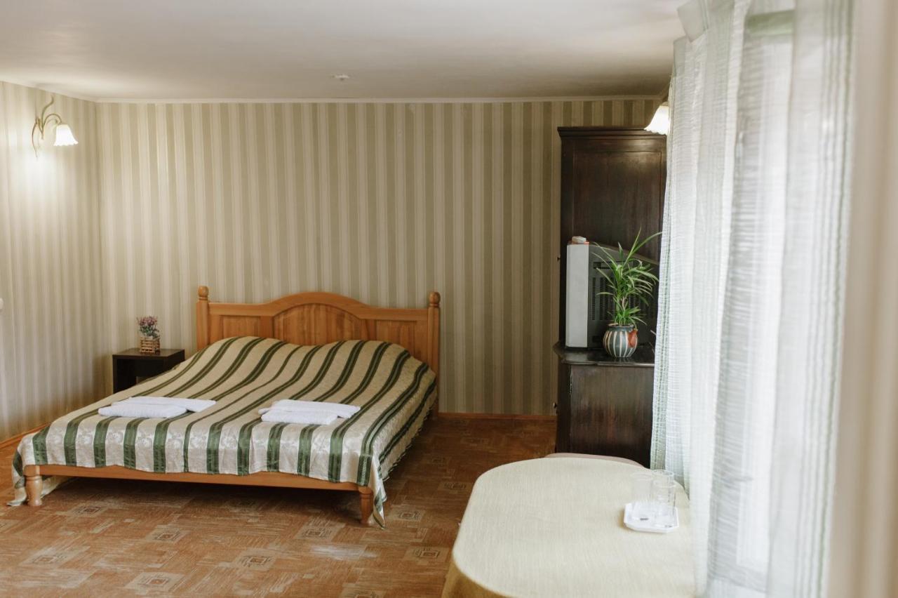 Mala Praha Otel Ujgorod Dış mekan fotoğraf
