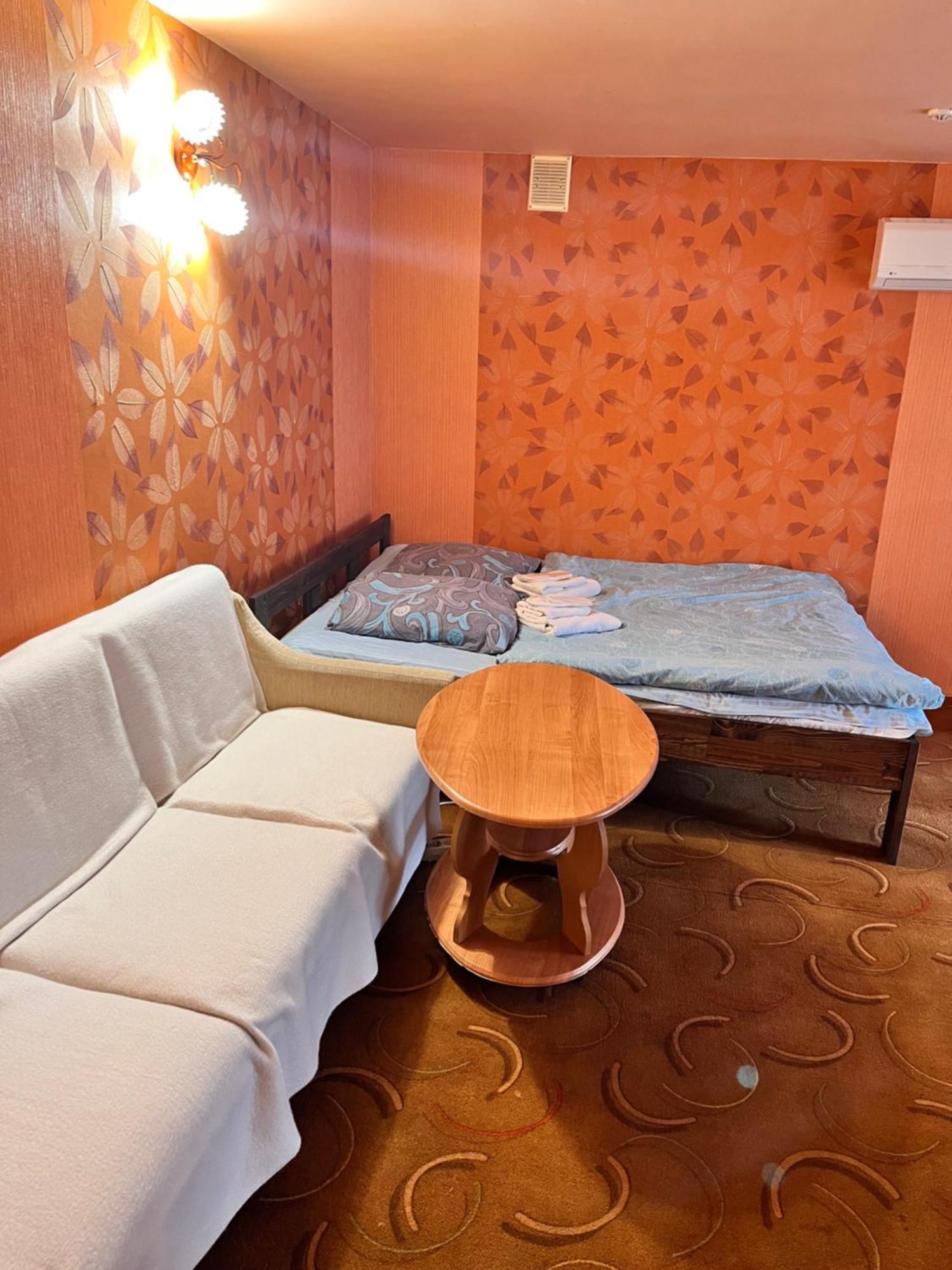Mala Praha Otel Ujgorod Dış mekan fotoğraf