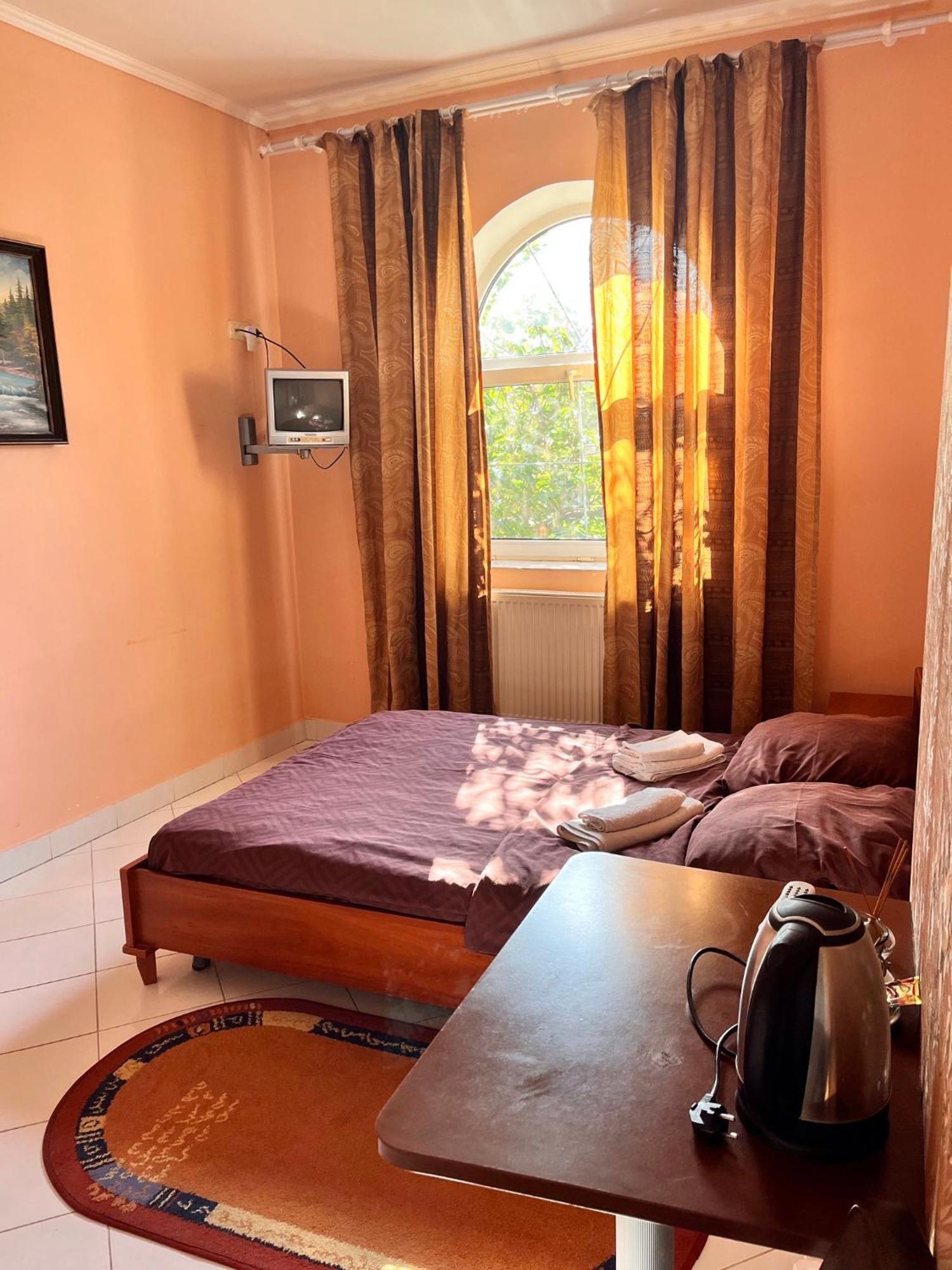 Mala Praha Otel Ujgorod Dış mekan fotoğraf