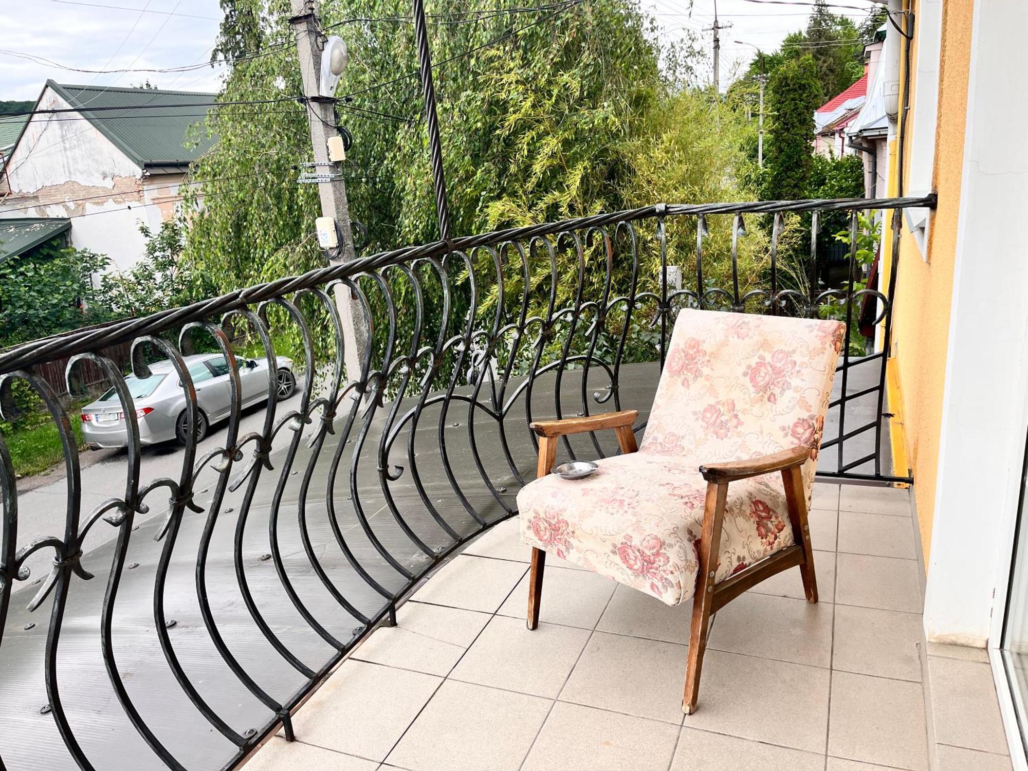 Mala Praha Otel Ujgorod Dış mekan fotoğraf
